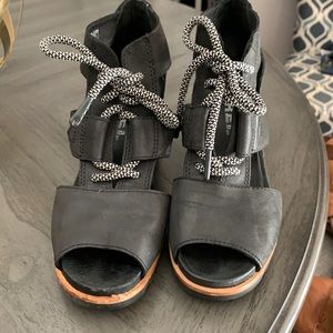 SOREL Joanie II Lace Up wedges